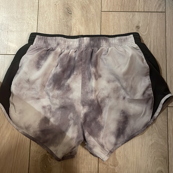 Nike shorts - Picture 3 of 3